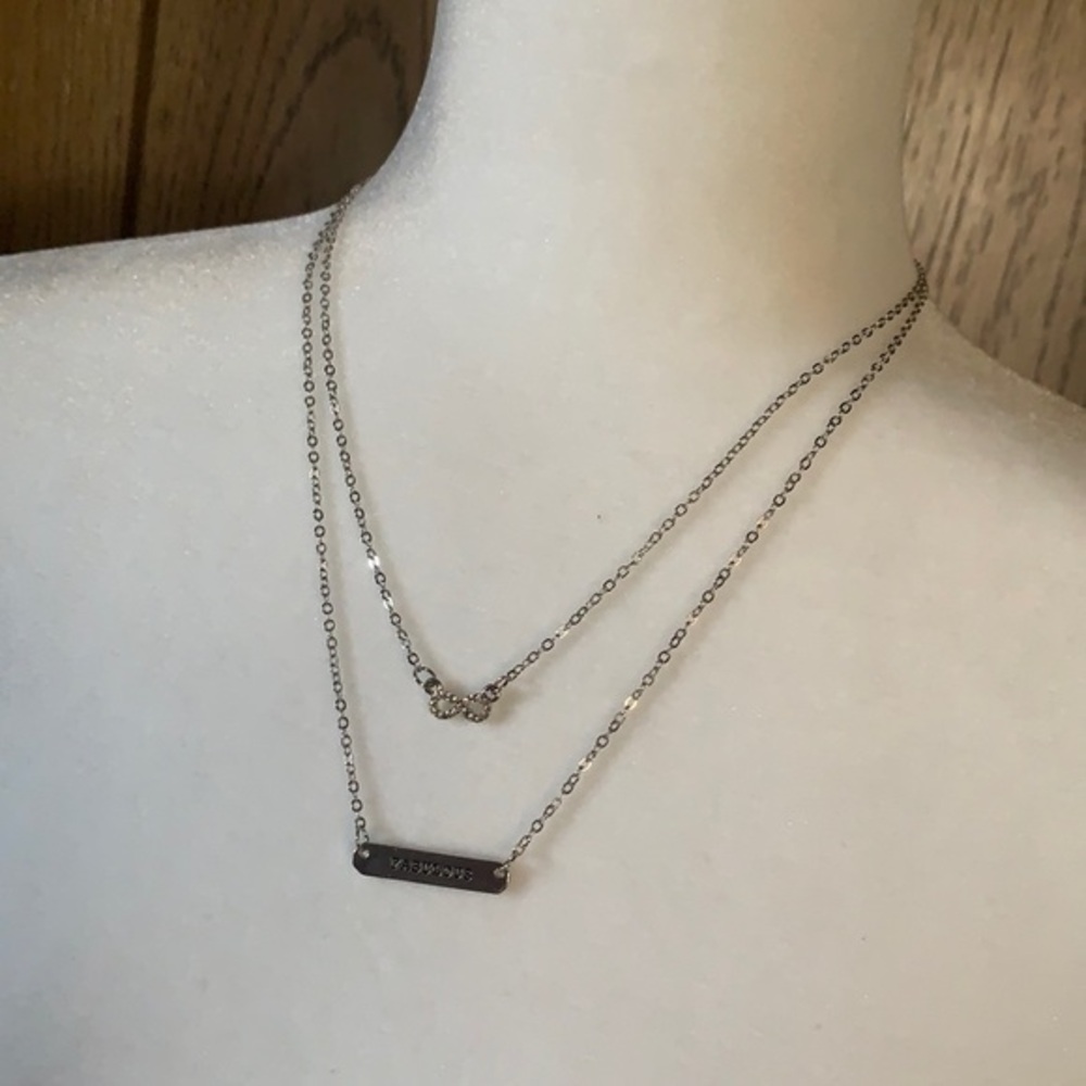 Icing, Neclace
